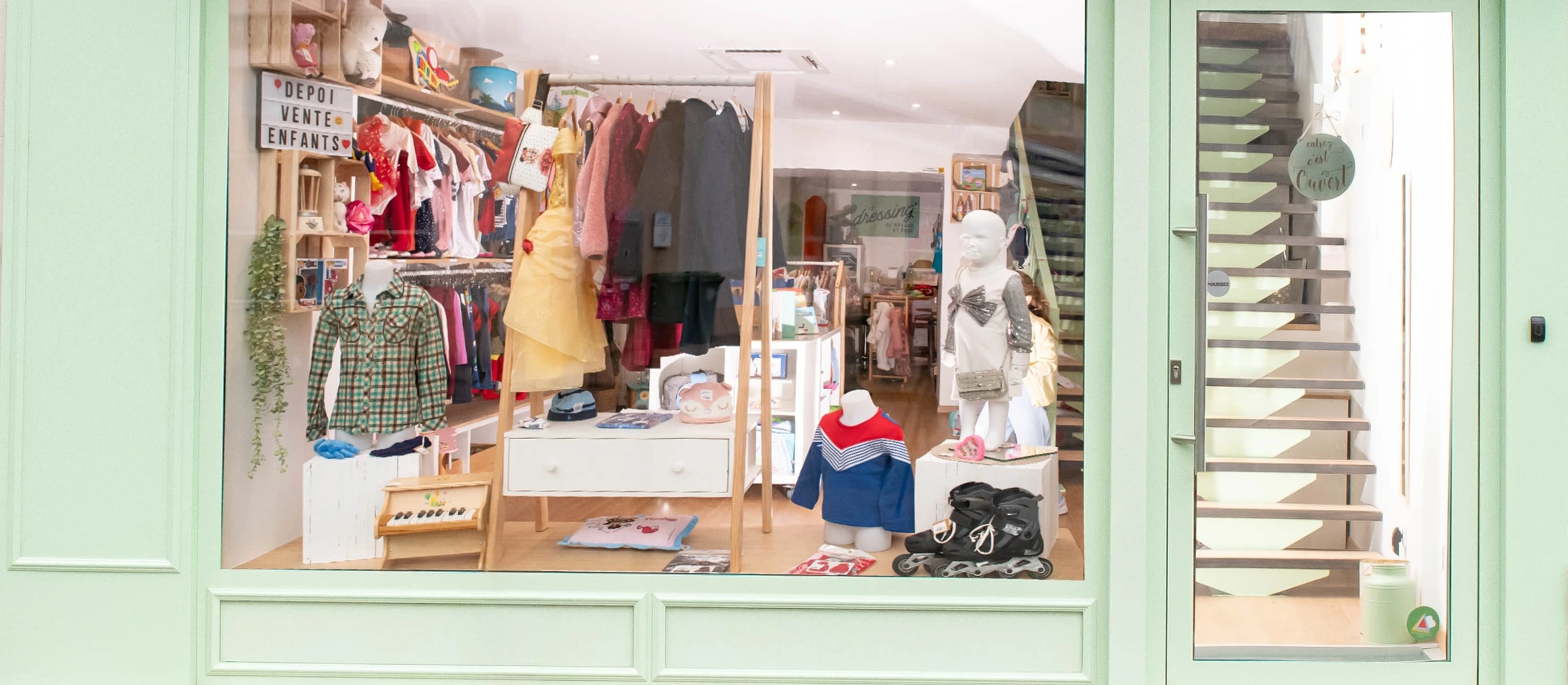 façade boutique le dressing de Renaud et Rose 